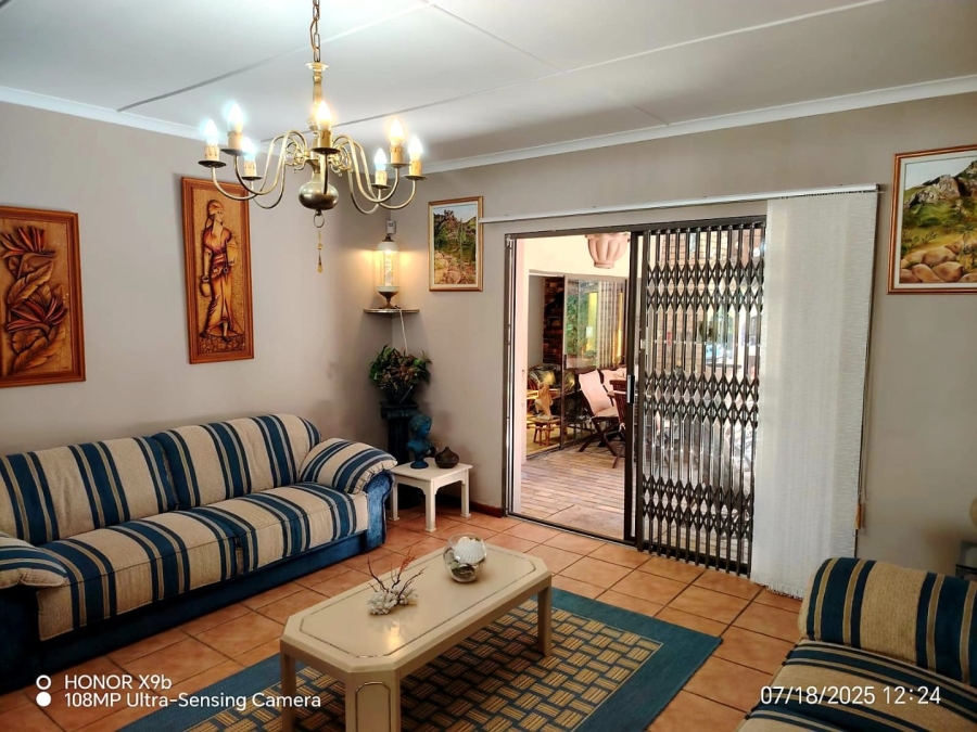 4 Bedroom Property for Sale in Beacon Bay Eastern Cape